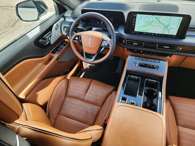 Certified 2025 Lincoln Aviator Black Label w/ Black Label Special Edition image 12