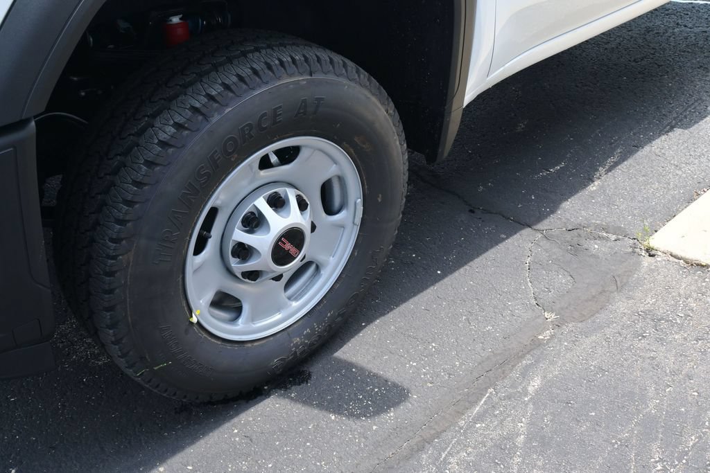 New 2026 GMC Sierra 2500 Pro AWD/4WD image 9