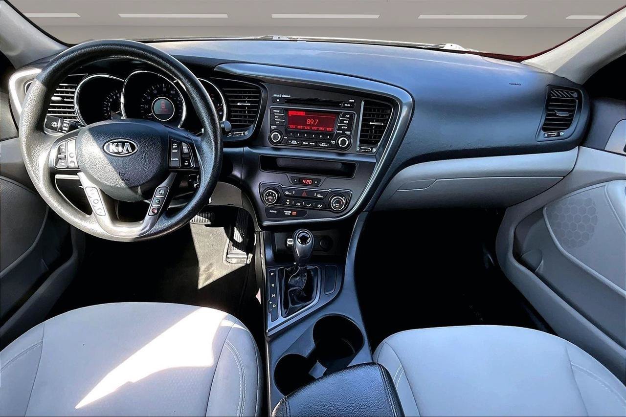 Used 2013 Kia Optima LX FWD image 7
