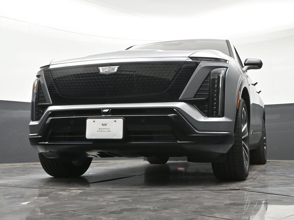 Used 2026 Cadillac Vistiq Luxury w/ LPO, Floor Liner Package AWD/4WD image 31