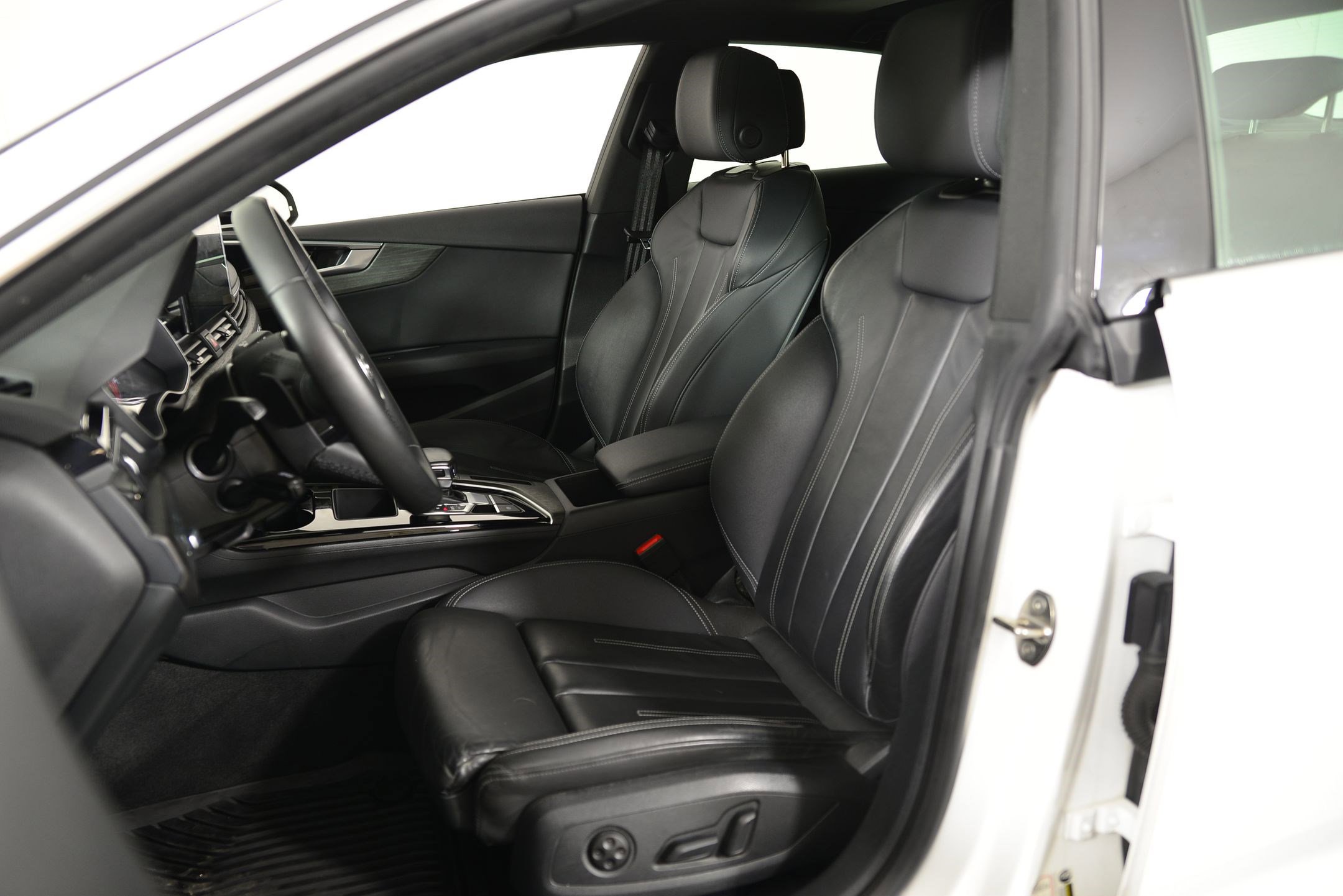 Certified 2023 Audi A5 2.0T Premium w/ Convenience Package image 5