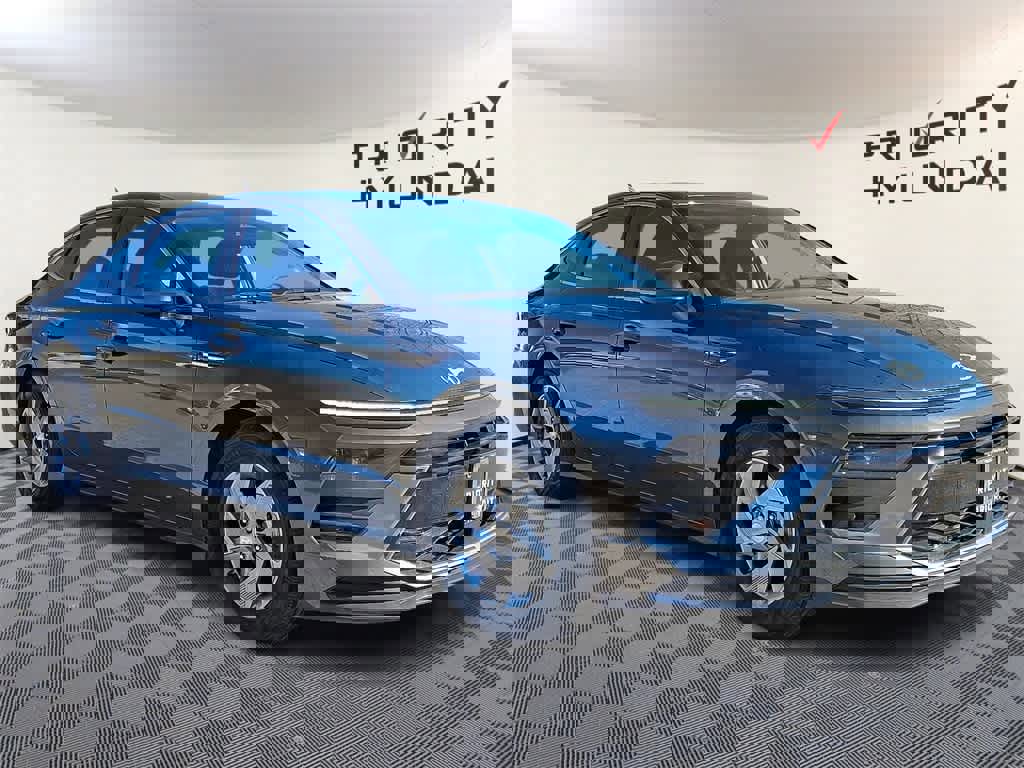 Certified 2025 Hyundai Sonata SE image 3