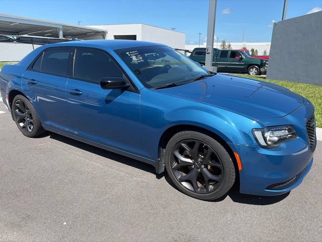 Used 2023 Chrysler 300 Touring w/ Sport Appearance Package RWD image 5