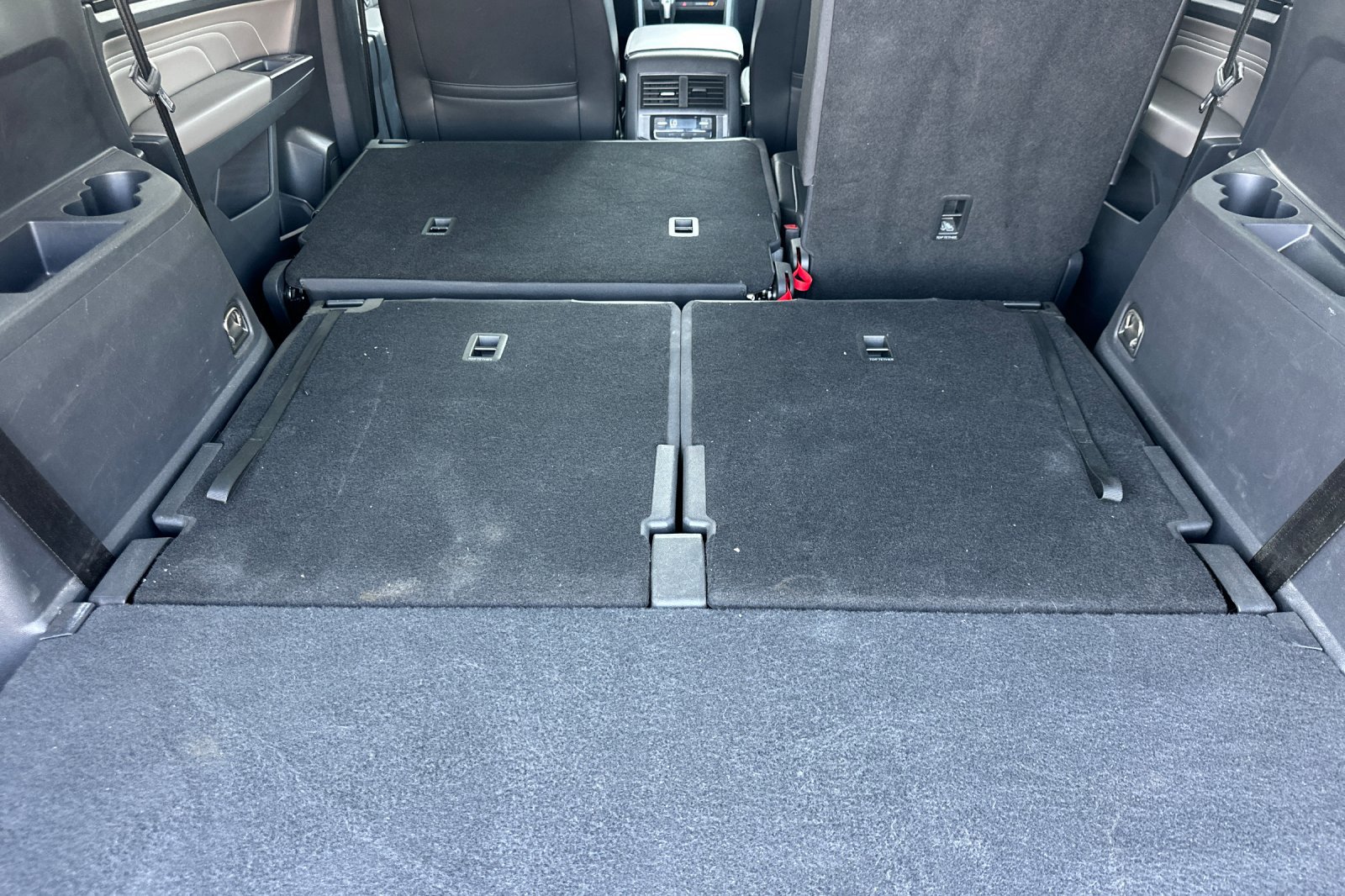 Used 2021 Volkswagen Atlas SE image 16