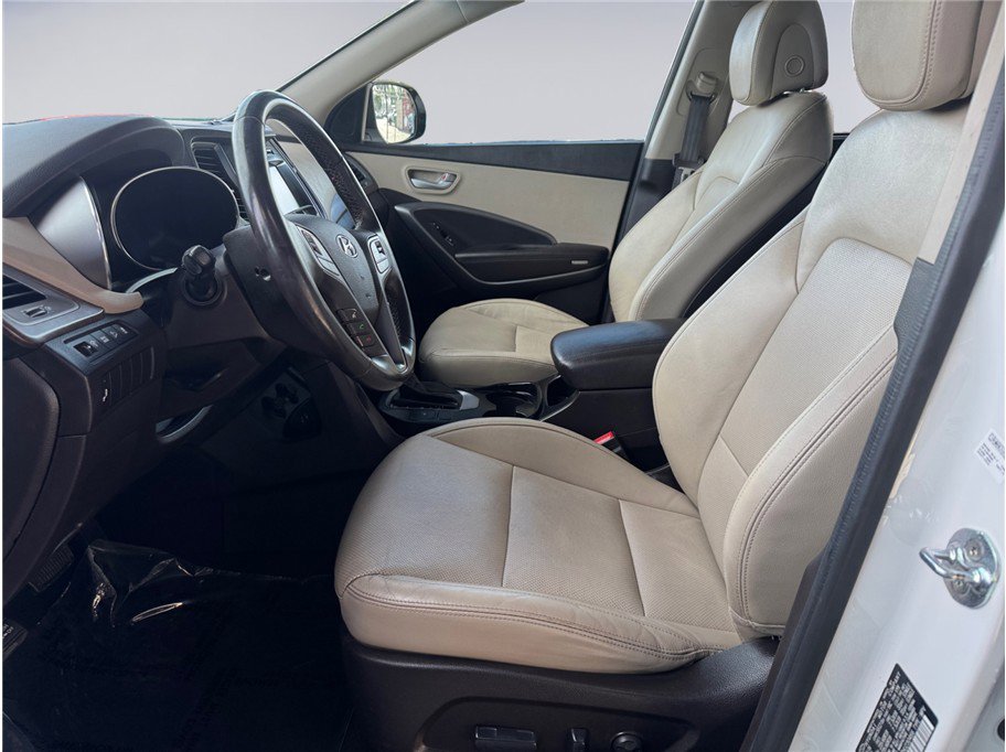 Used 2017 Hyundai Santa Fe Limited w/ Cargo Package image 10