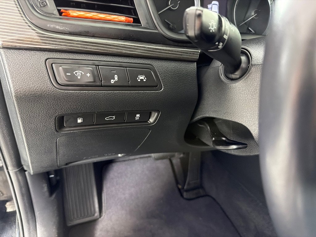 Used 2018 Hyundai Sonata Limited w/ Limited Ultimate Package 03 FWD image 13