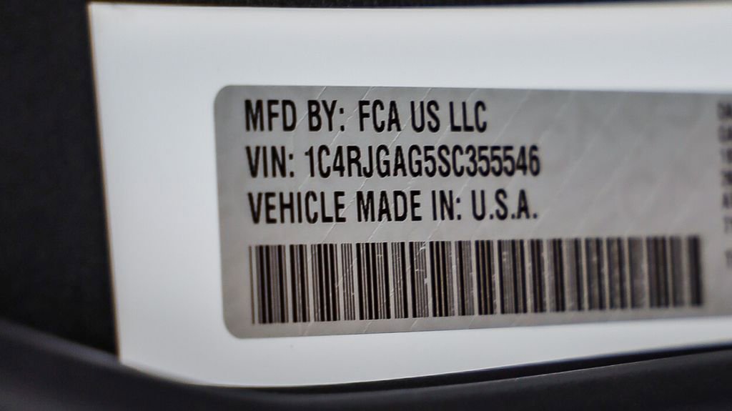 New 2025 Jeep Grand Cherokee Altitude image 29