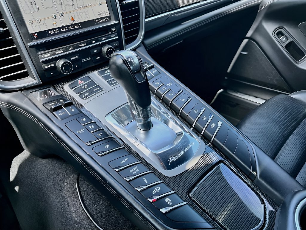 Used 2015 Porsche Panamera GTS AWD/4WD image 17