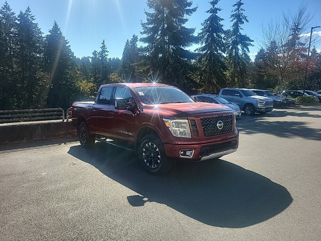 Used 2018 Nissan Titan PRO-4X AWD/4WD image 4