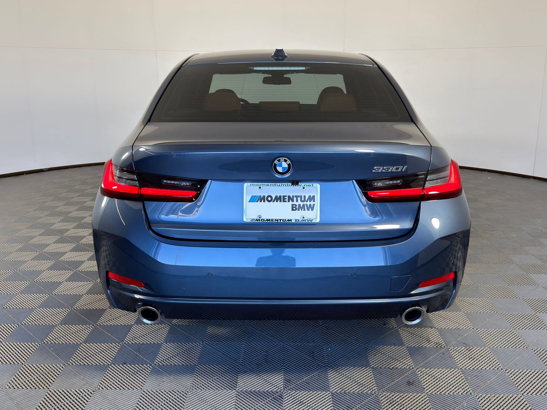 Used 2026 BMW 330i Sedan w/ Premium Package RWD image 9