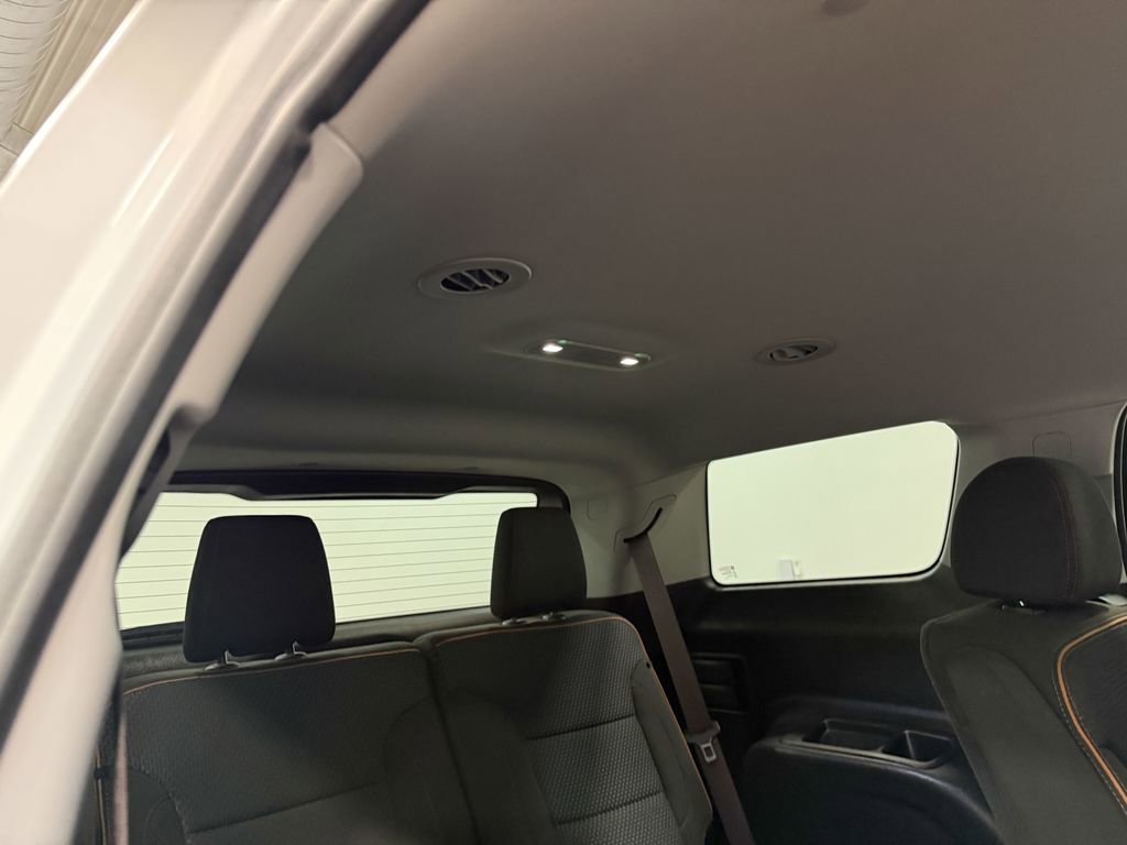 Used 2023 GMC Acadia AT4 image 69