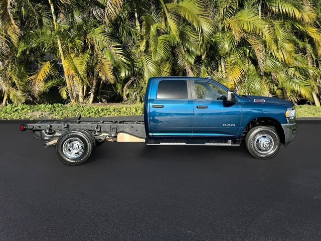 Used 2024 RAM 3500 SLT w/ Quick Order Package 27G SLT image 4