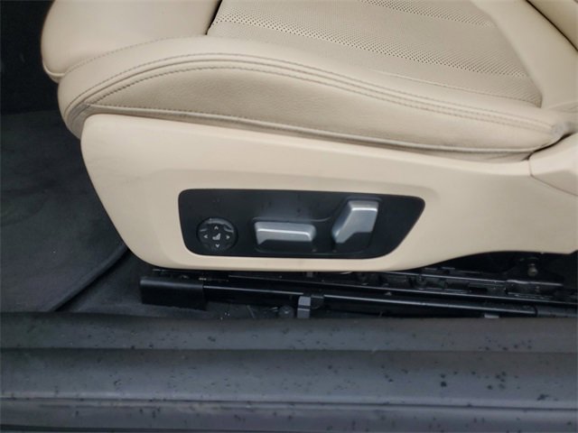 Used 2022 BMW 430i Convertible image 12