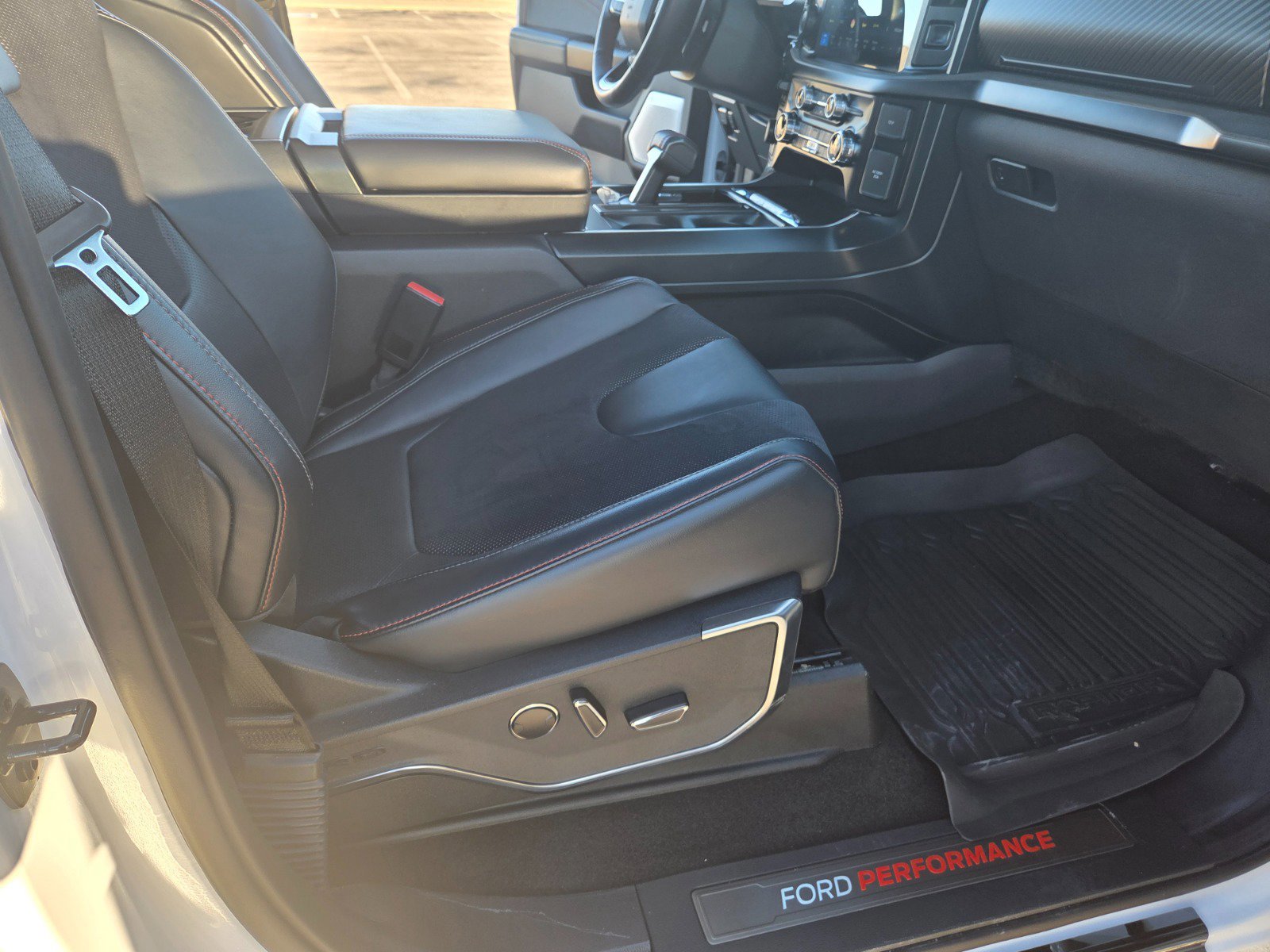 Certified 2024 Ford F150 Raptor image 24