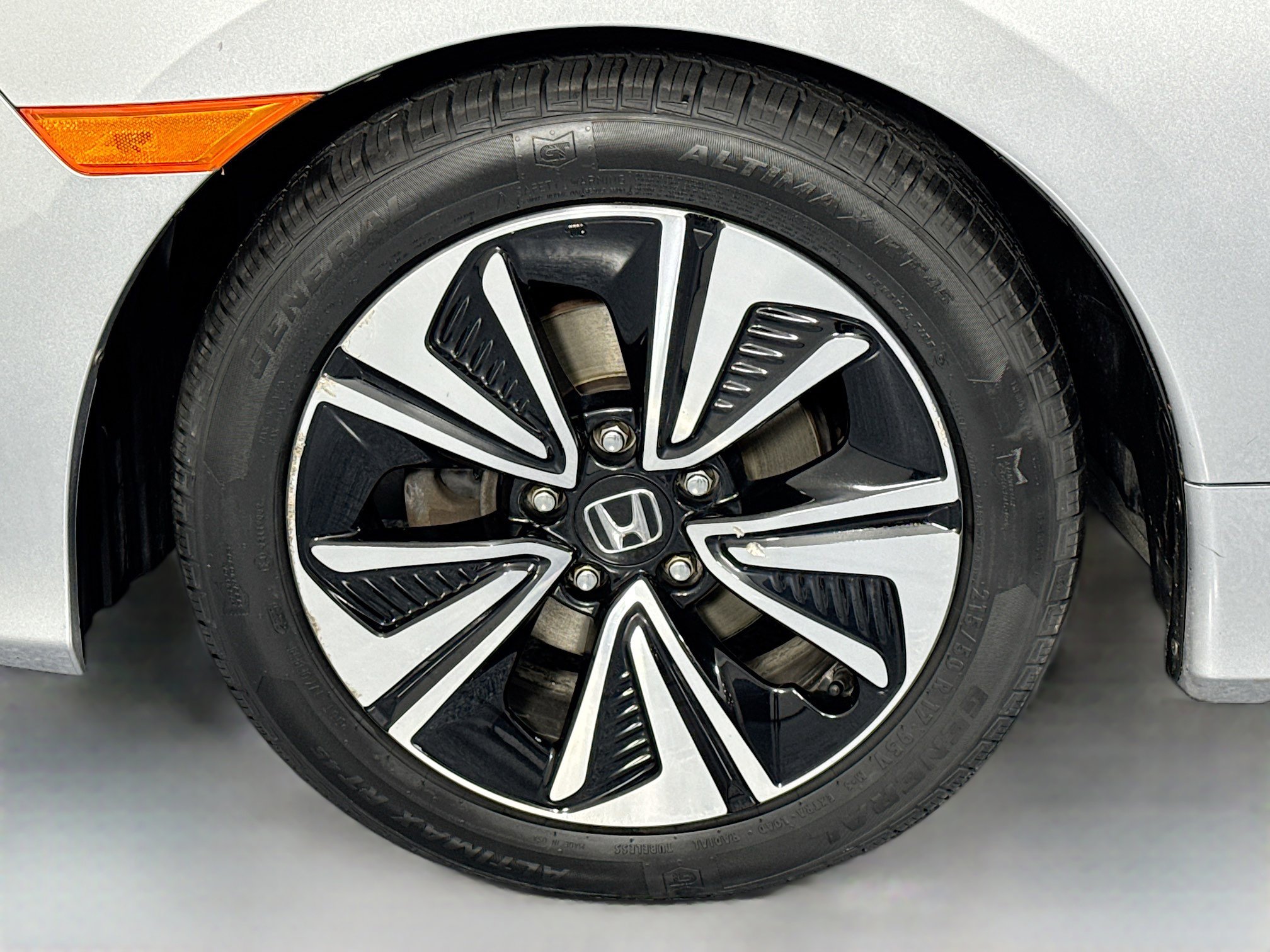 Certified 2017 Honda Civic EX-T image 30