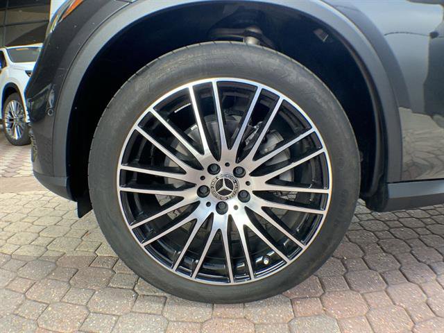 Used 2023 Mercedes-Benz GLC 300 image 10
