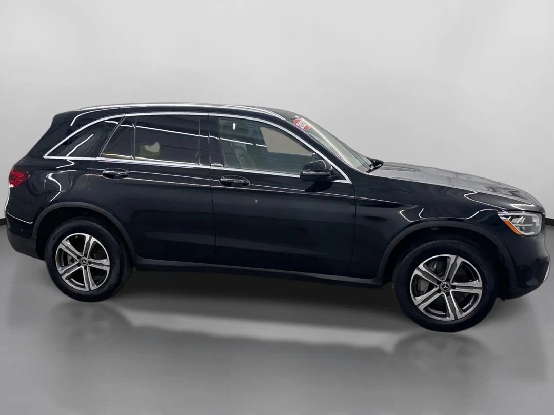 Used 2022 Mercedes-Benz GLC 300 4MATIC image 11