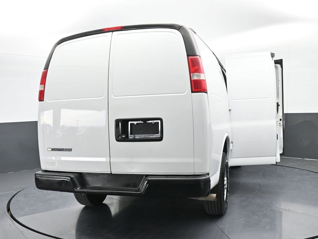 Used 2019 Chevrolet Express 2500 image 64