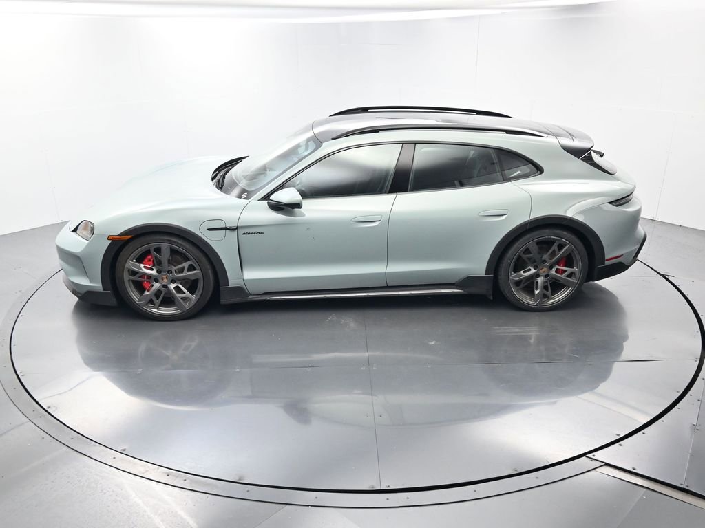 Certified 2025 Porsche Taycan 4S AWD/4WD image 33
