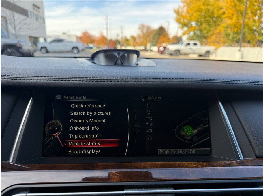Used 2015 BMW 750Li RWD image 19