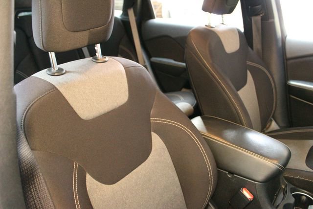 Used 2014 Jeep Cherokee Sport w/ Cold Weather Group image 11