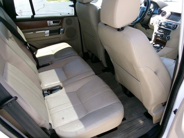 Used 2016 Land Rover LR4 HSE AWD/4WD image 14