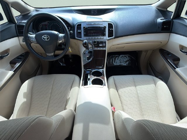 Used 2012 Toyota Venza LE FWD image 32