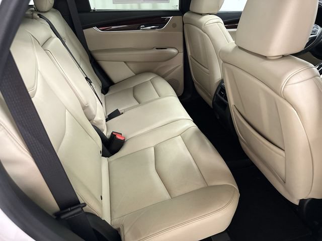 Used 2017 Cadillac XT5 Luxury w/ Driver Awareness Package FWD image 17