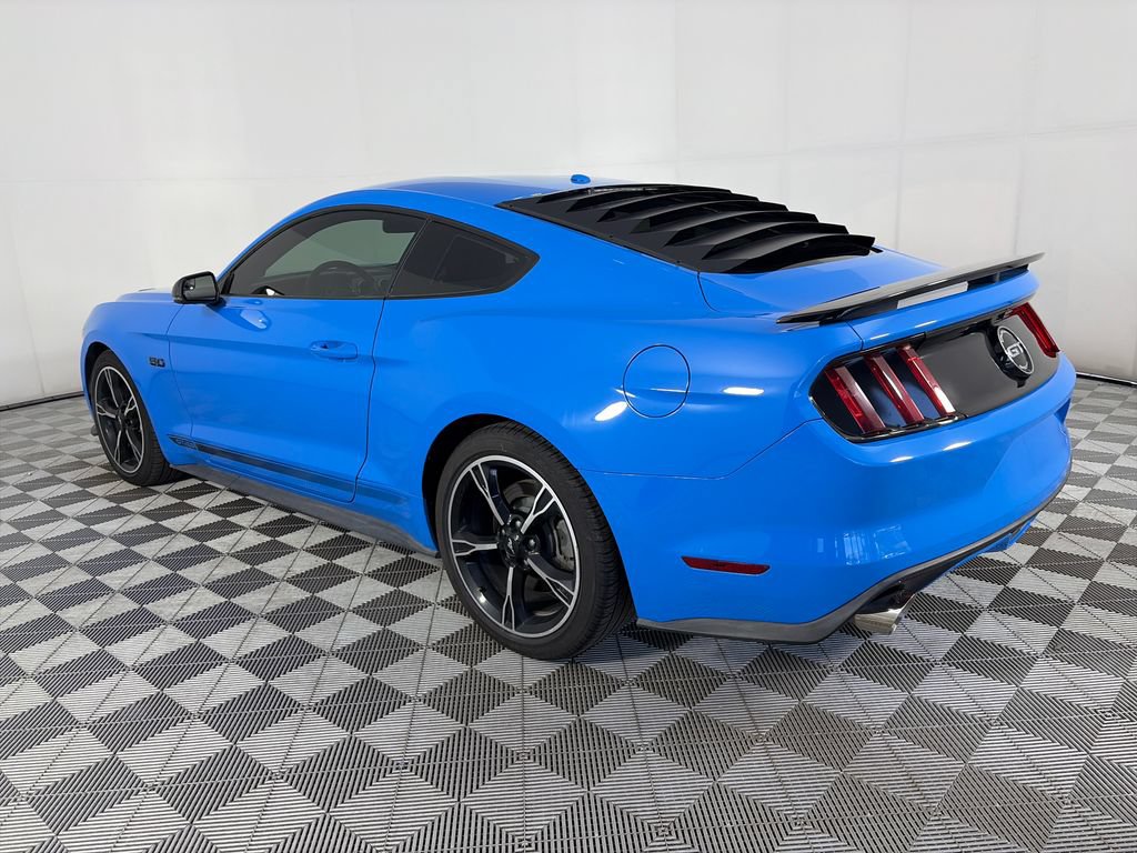 Used 2017 Ford Mustang GT Premium RWD image 5