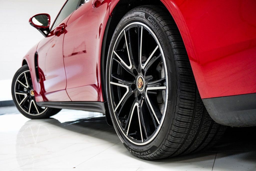 Used 2022 Porsche Panamera 4 Platinum Edition image 10
