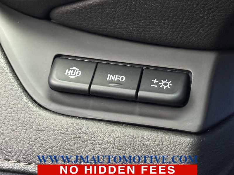 Used 2019 Cadillac Escalade ESV Luxury AWD/4WD image 36