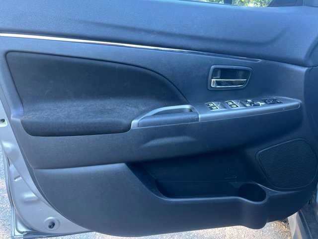 Used 2020 Mitsubishi Outlander Sport SE FWD image 14