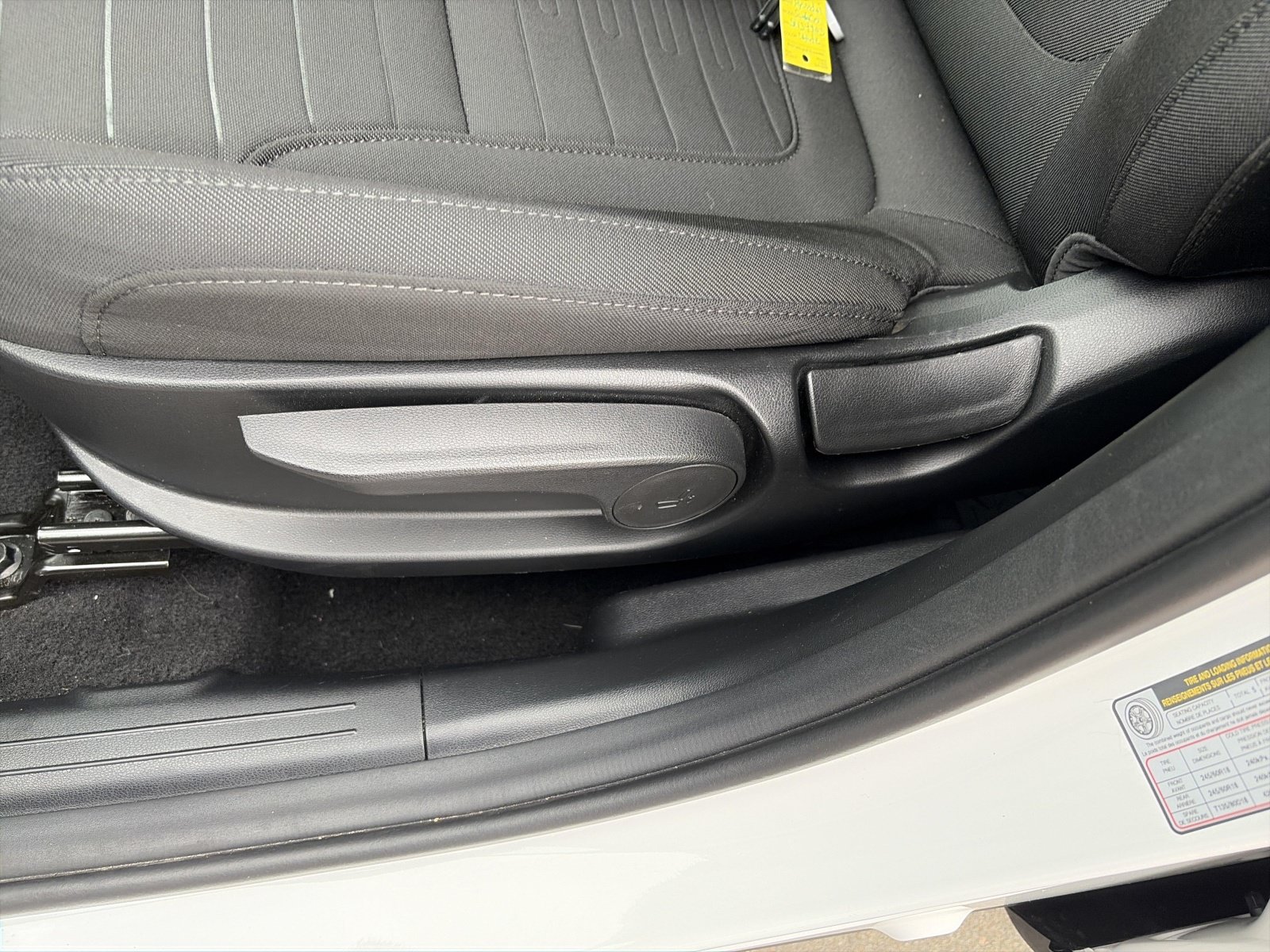 Certified 2025 Hyundai Santa Cruz SE AWD/4WD image 34