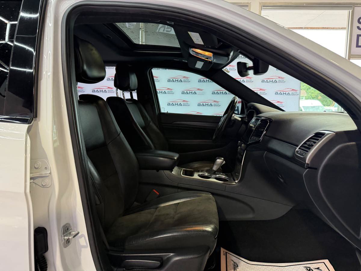 Used 2019 Jeep Grand Cherokee Altitude AWD/4WD image 45