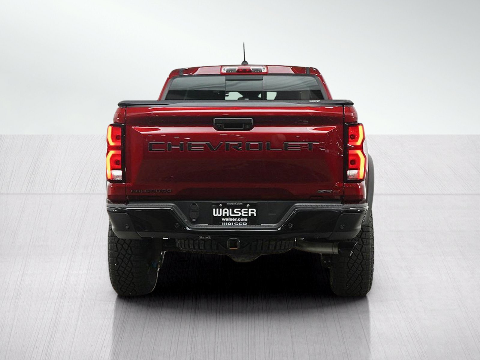 Used 2025 Chevrolet Colorado ZR2 w/ Technology Package AWD/4WD image 4