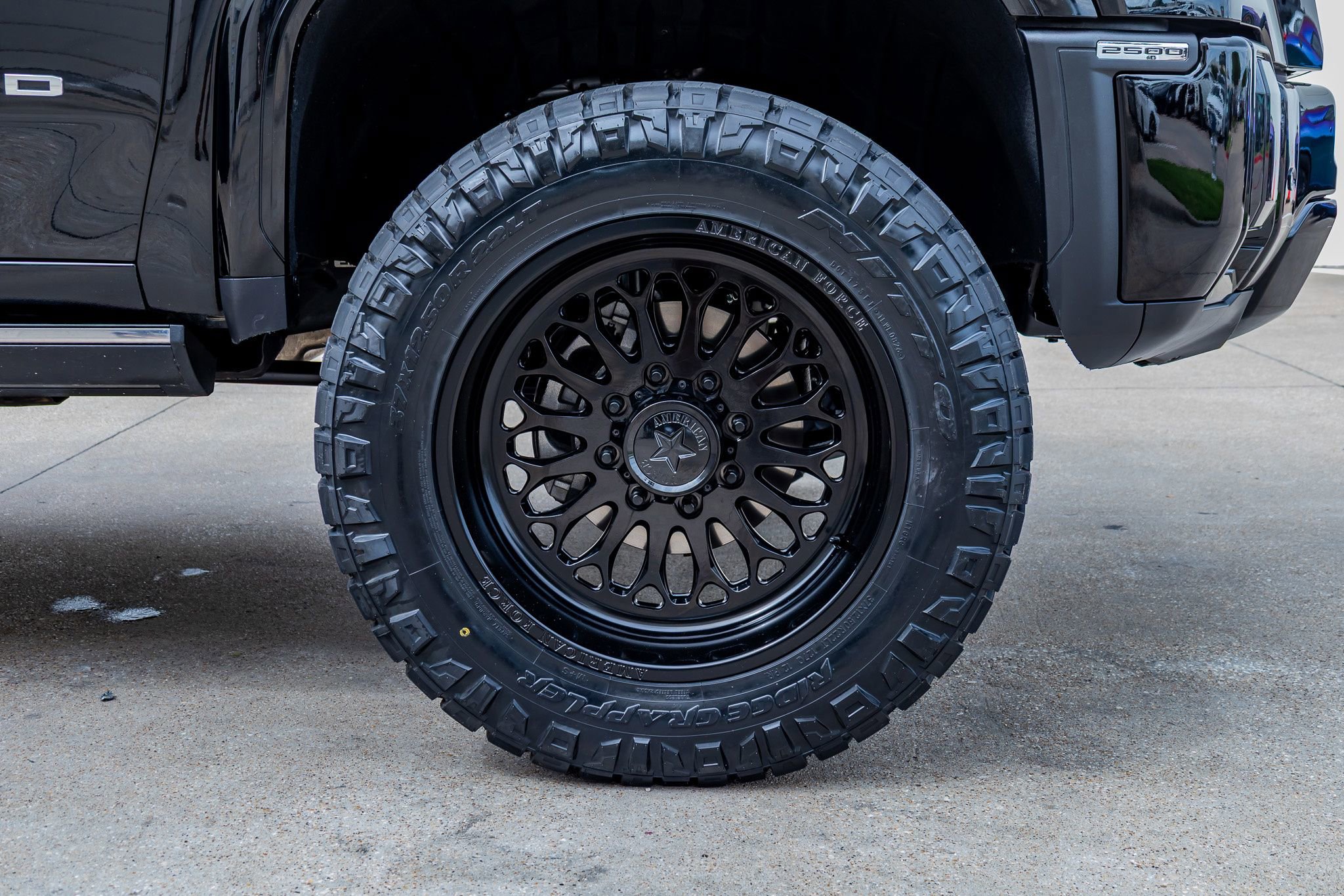 Used 2025 GMC Sierra 2500 Denali Ultimate AWD/4WD image 12