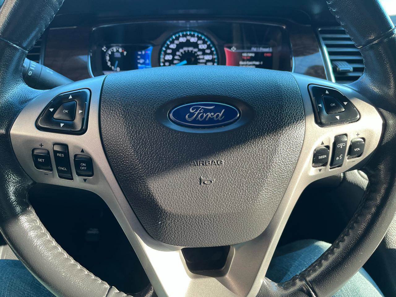 Used 2014 Ford Taurus Limited image 21