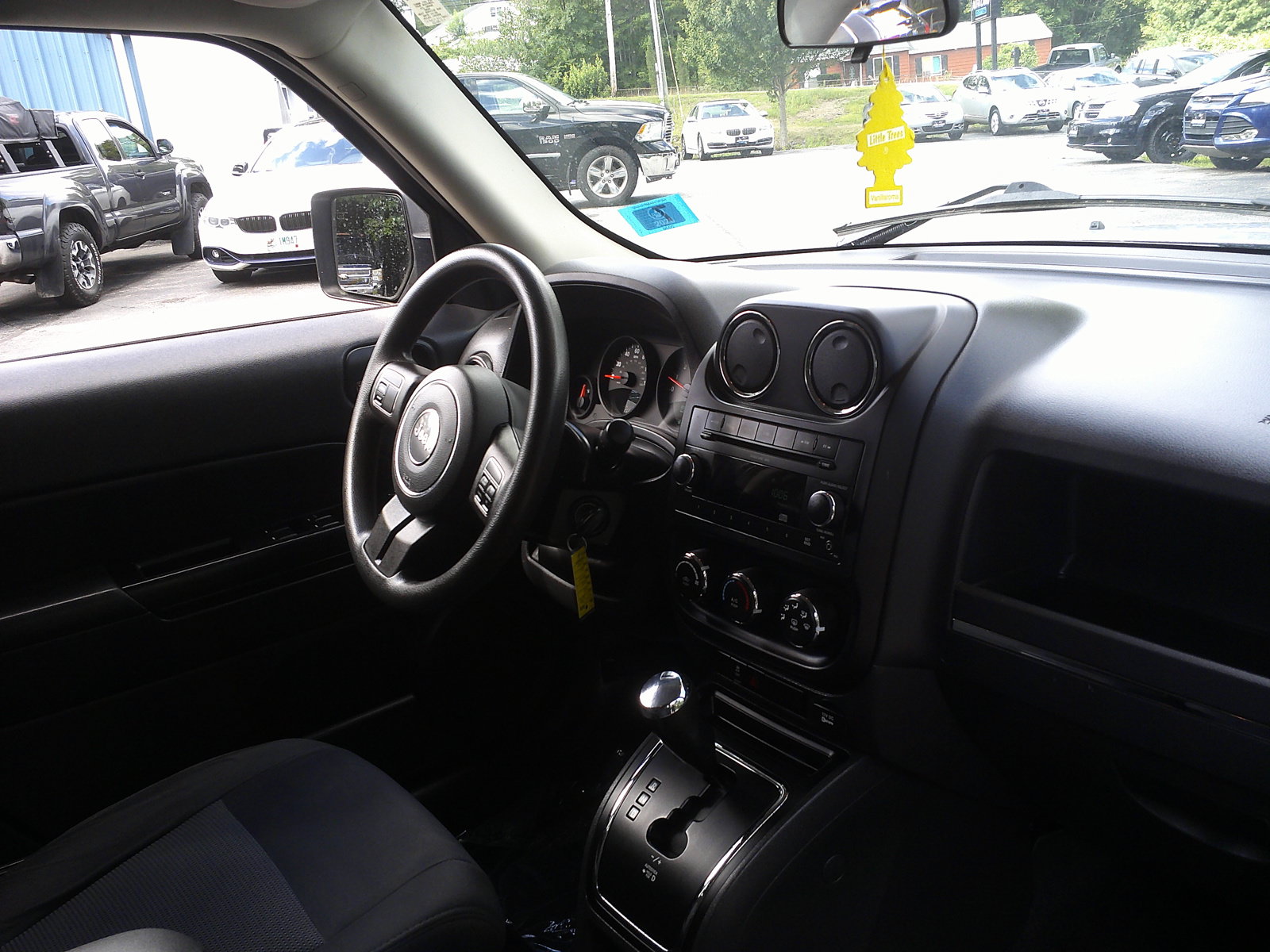 Used 2011 Jeep Patriot Sport w/ PWR Value Group AWD/4WD image 13