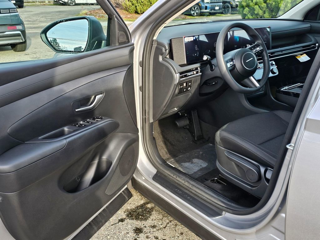 New 2026 Hyundai Tucson Blue SE image 17