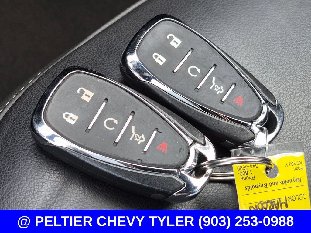 Used 2023 Chevrolet Traverse LT FWD image 42
