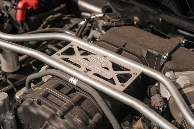 Used 2010 Ford Mustang Shelby GT500 RWD image 18