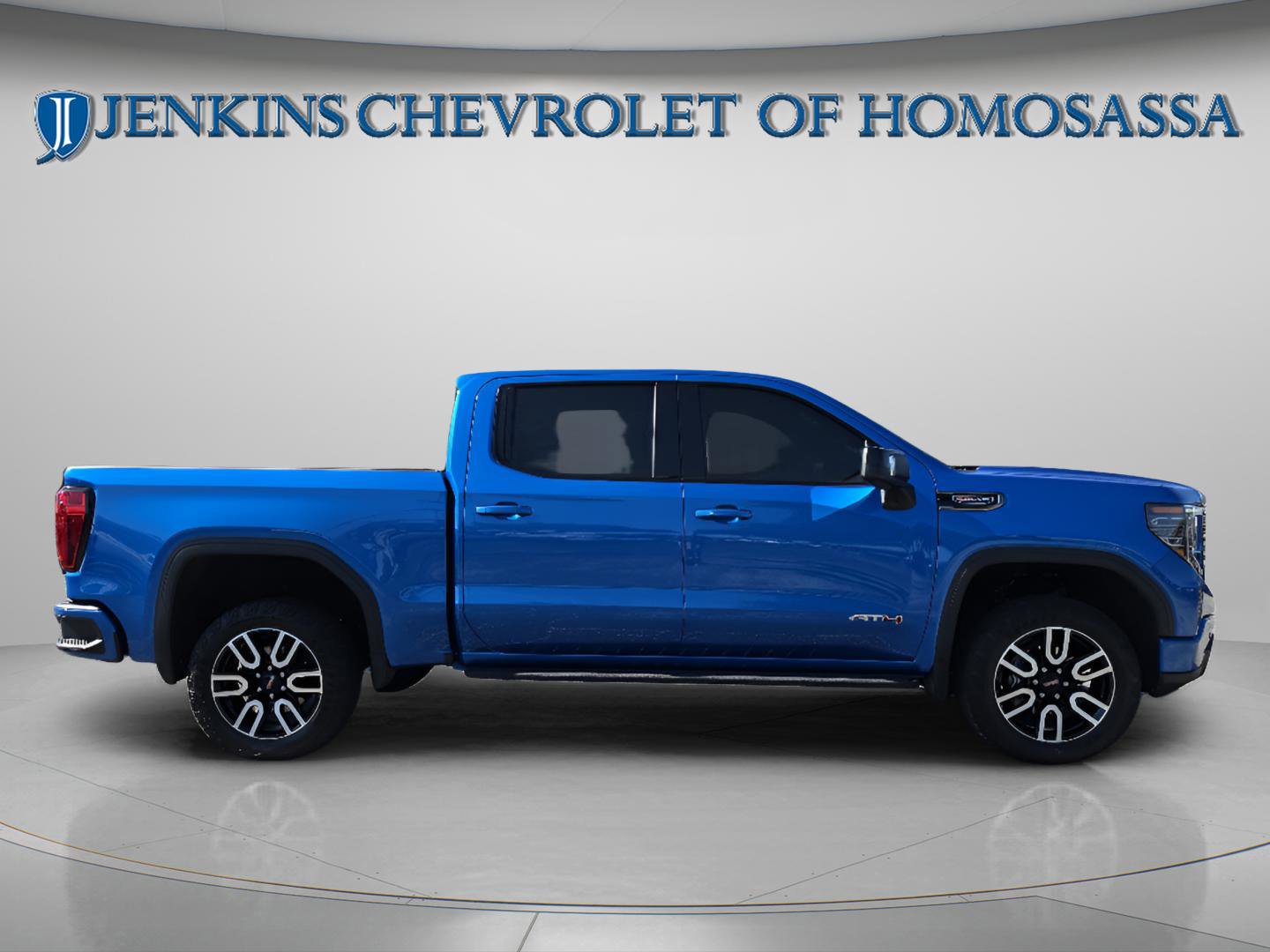 Used 2023 GMC Sierra 1500 AT4 w/ AT4 Premium Package AWD/4WD image 3