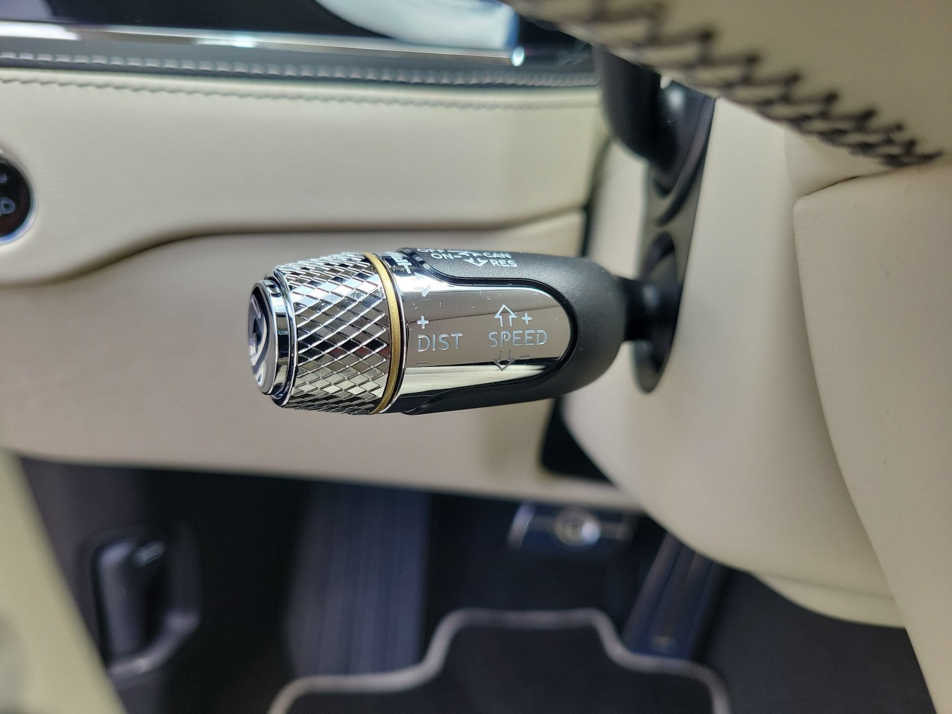 Used 2021 Bentley Flying Spur V8 AWD/4WD image 43