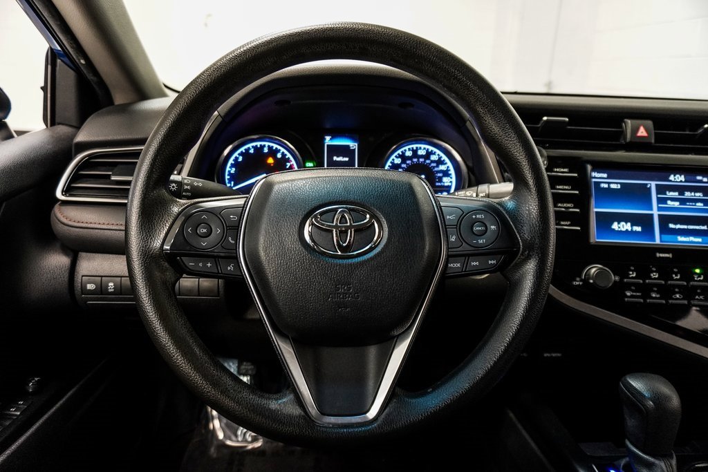 Used 2020 Toyota Camry LE image 14