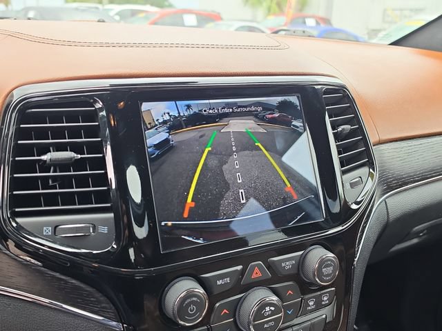 Used 2020 Jeep Grand Cherokee Summit AWD/4WD image 24