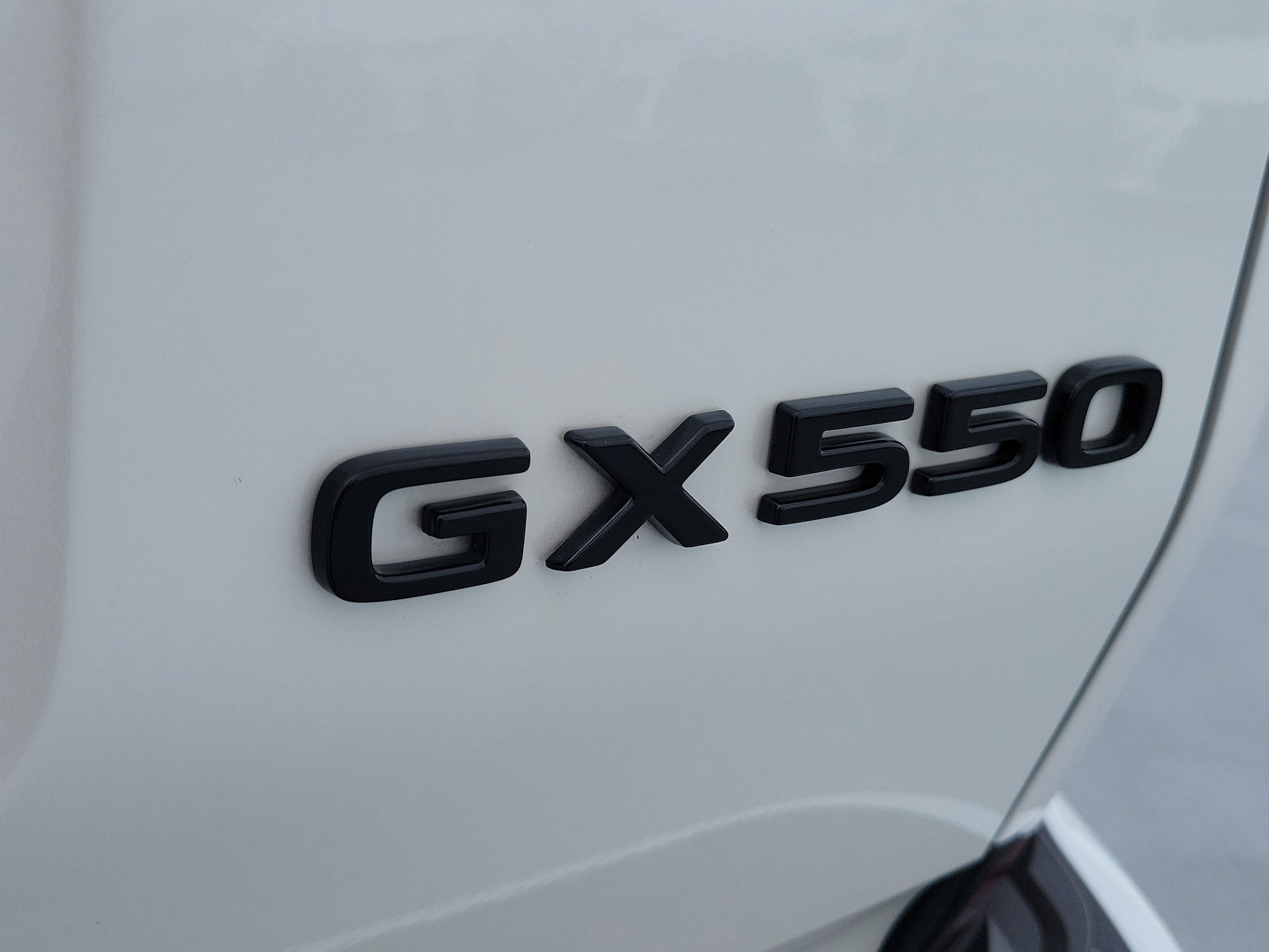 Used 2024 Lexus GX 550 w/ Cold Area Package AWD/4WD image 8