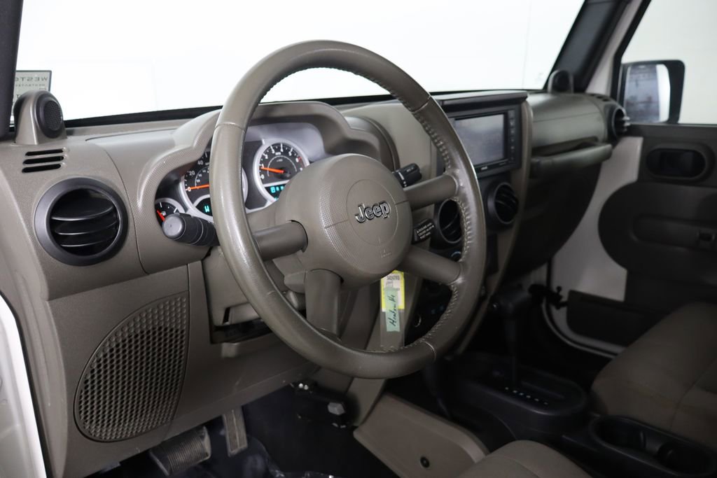 Used 2008 Jeep Wrangler Unlimited Rubicon w/ PWR Convenience Group image 18
