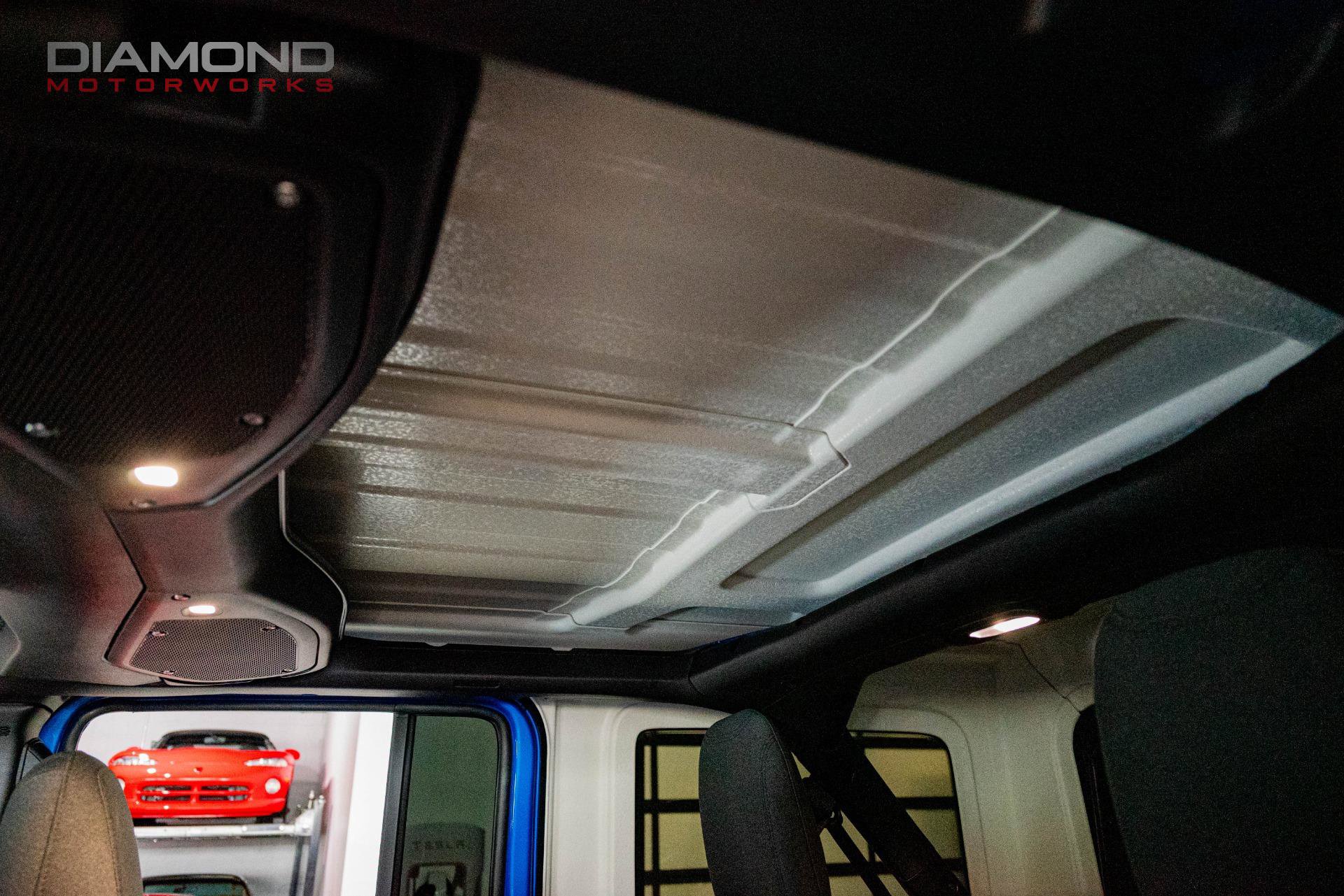 Used 2024 Jeep Wrangler Unlimited Sahara w/ Technology Group image 60