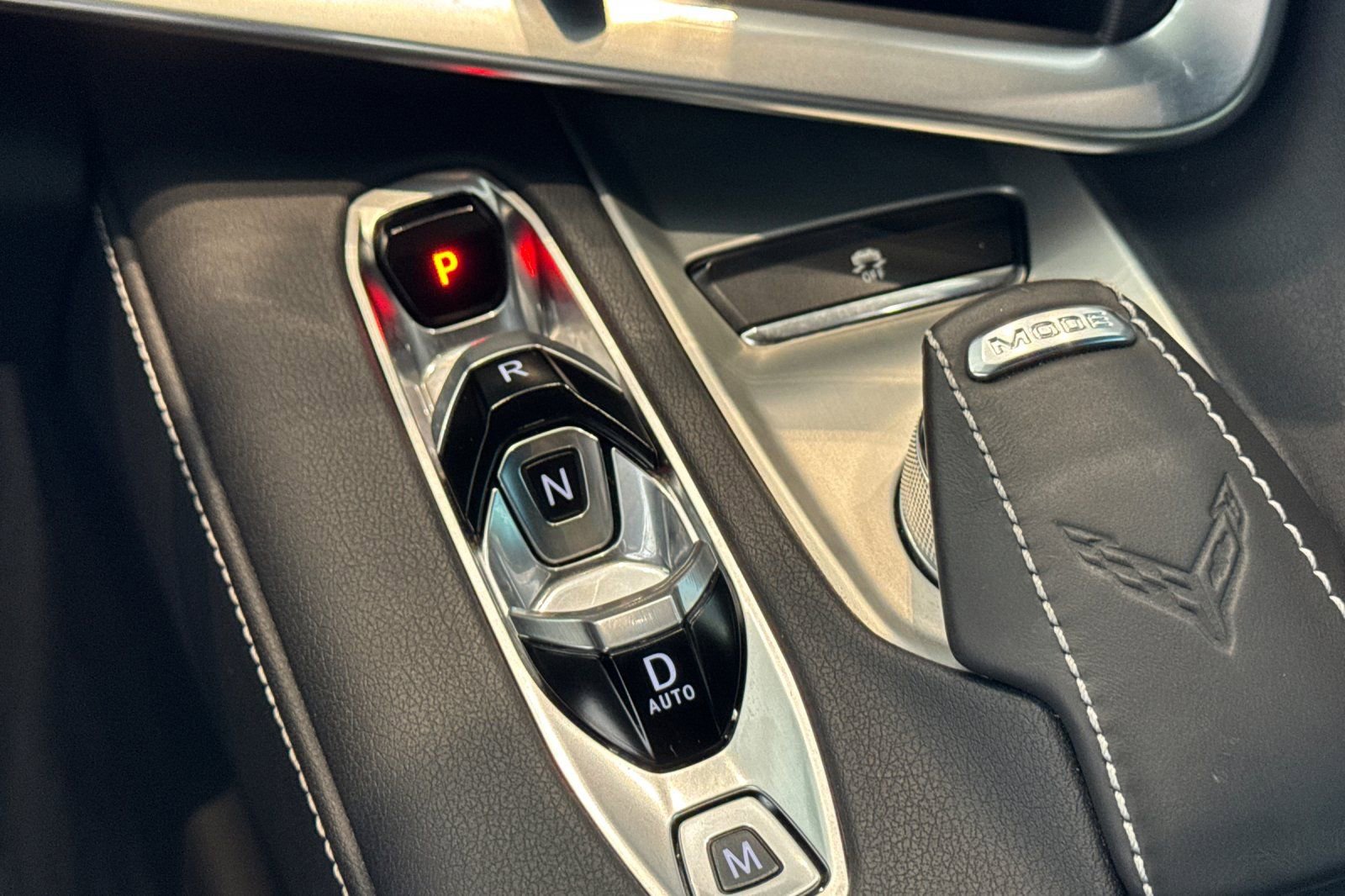 Used 2022 Chevrolet Corvette Stingray Convertible w/ Z51 Performance Package image 23