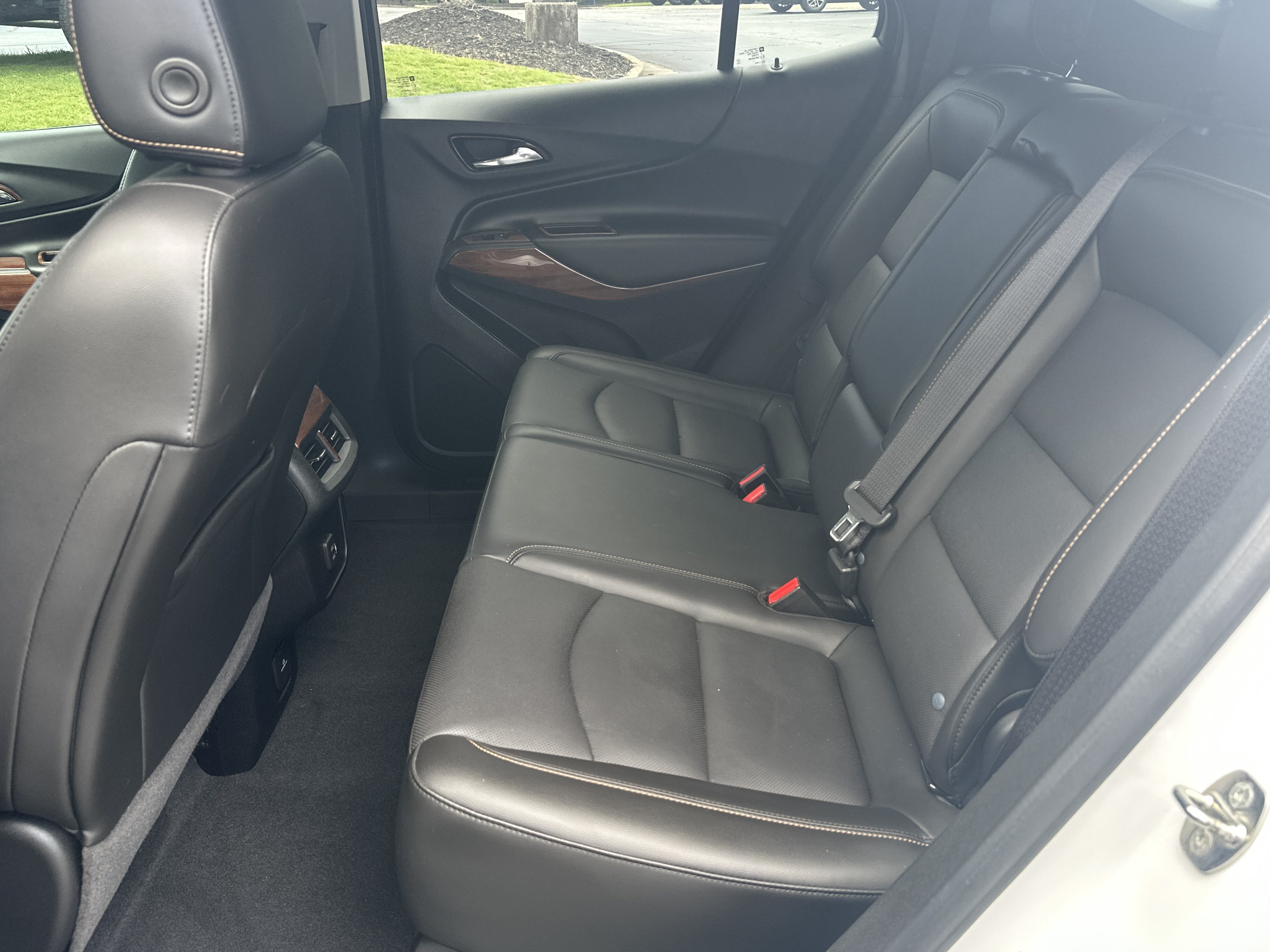 Certified 2020 Chevrolet Equinox LT w/ Sport Edition FWD image 19